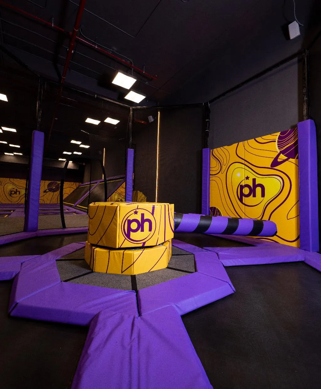 Sports and Entertainment, Planet Hollywood Adult Scene - All-Inclusive Resor, Cancun Area