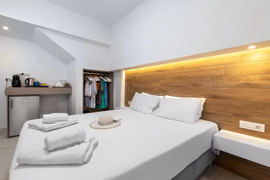 TRIPLE SUPERIOR WITH TERRACE Room, Notus, Crete