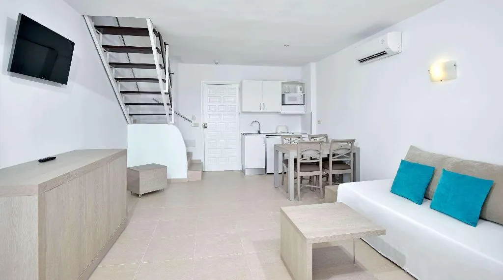APARTMENT SUPERIOR Room, Sol Cala d'Or Apartamentos, Majorca
