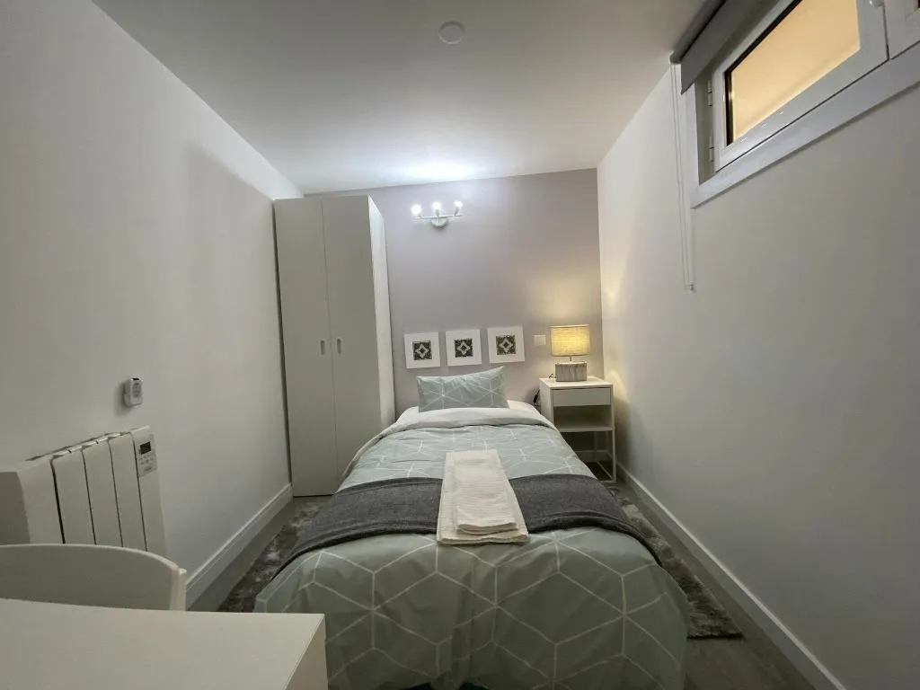 Room, Residencial Triunfo, Porto