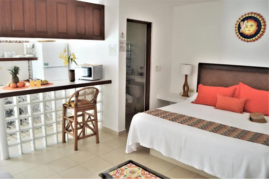 STUDIO CITY VIEW Room, Arrecifes Suites, Cancun Area