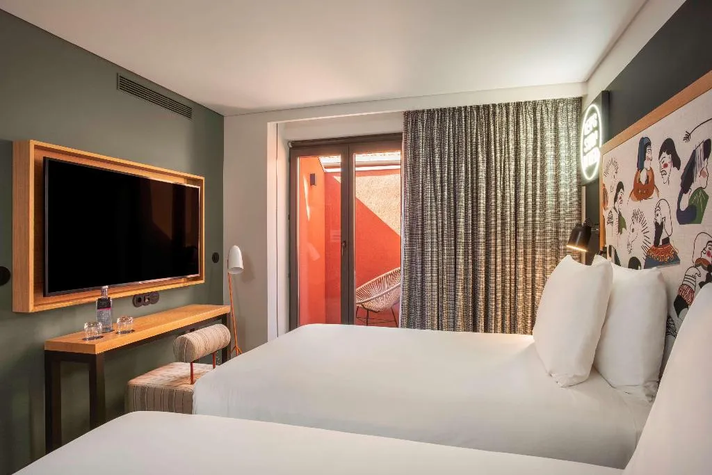 TWIN SUPERIOR Room, Se Catedral Hotel Porto, Tapestry Collection by Hi, Porto