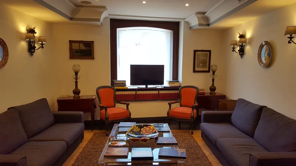 Lobby, Del Real Orto Botanico, Naples