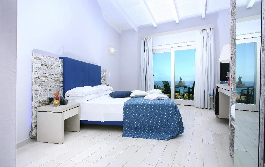 DOUBLE SUPERIOR Room, Bajaloglia Resort, Alghero