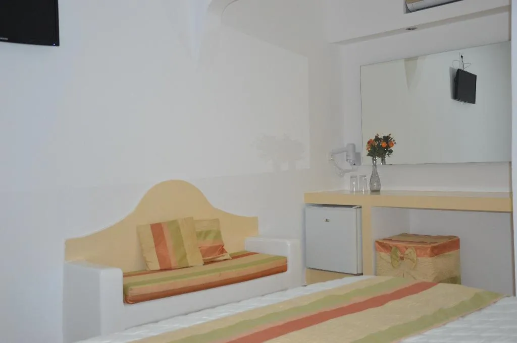 DOUBLE DELUXE GARDEN VIEW Room, Pantheon Hotel, Santorini