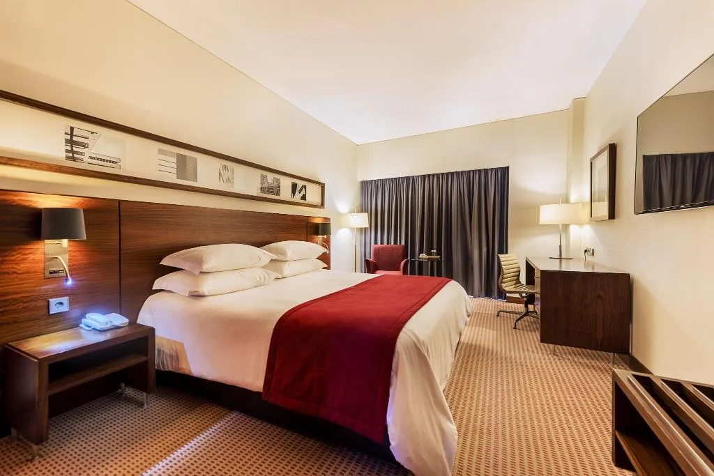 DOUBLE STANDARD Room, Lagoas Park, Lisbon
