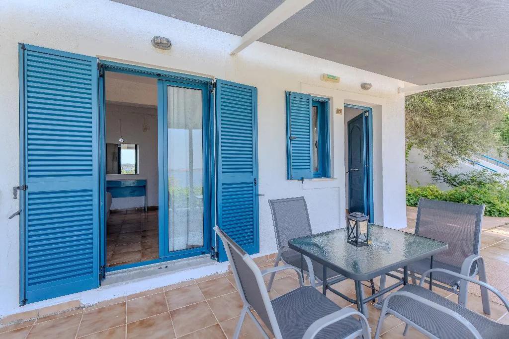 APARTMENT SEA VIEW WITH TERRACE Room, Metaxatos Apartments, Kefallinia