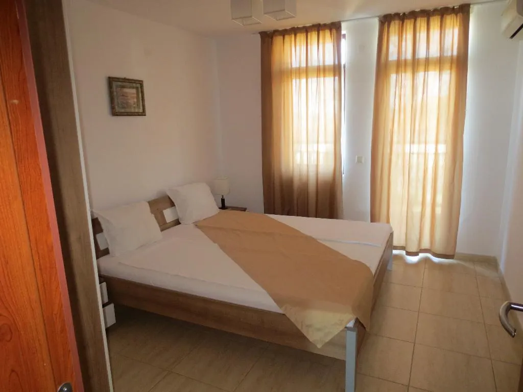 Room, Etara III, Bourgas
