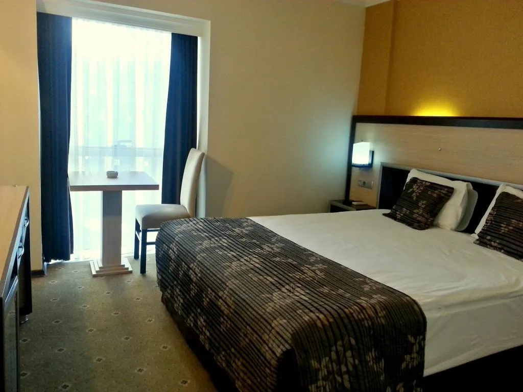 Room, Ismira, Izmir