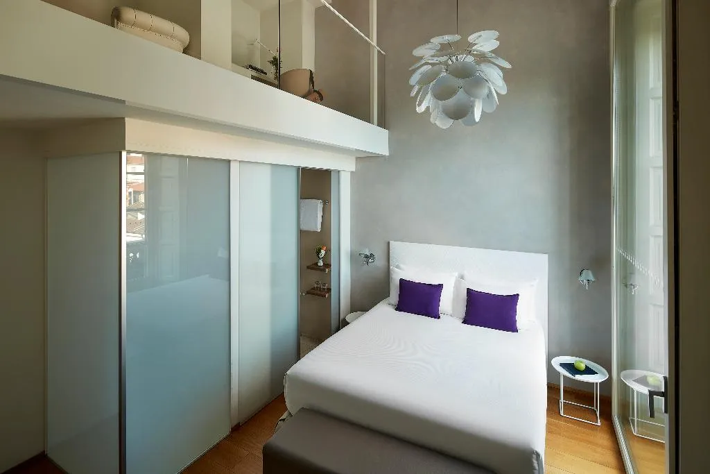 DOUBLE SUPERIOR Room, Avani Palazzo Moscova Milan Hotel, Milan
