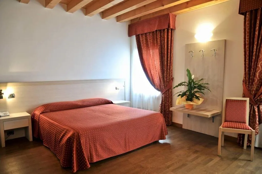 Room, Hotel 5 Colonne, Venice