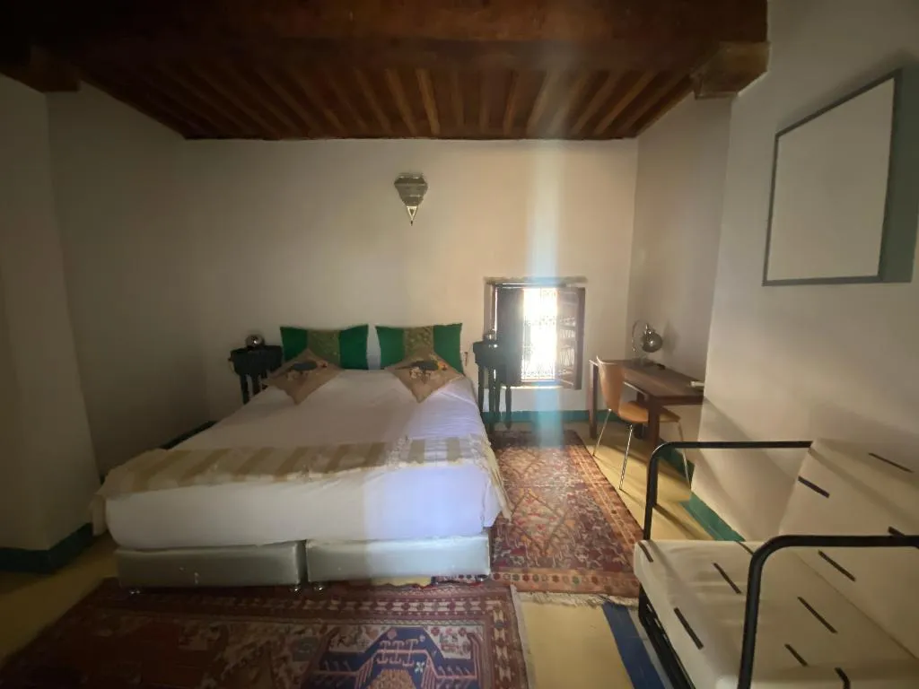 TRIPLE SUPERIOR QUEEN BED Room, Dar 7 Louyat, Fez