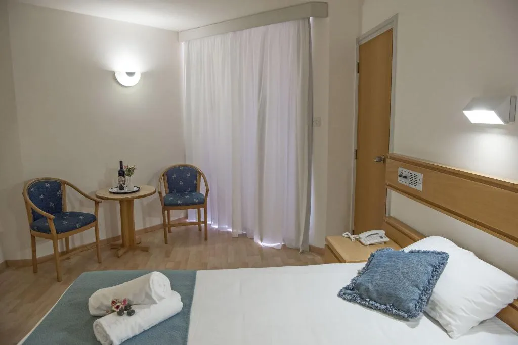 SINGLE POOL VIEW Room, Kissos hotel, Cyprus