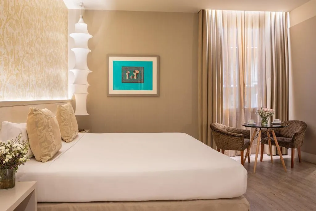 TRIPLE SUPERIOR Room, Duquesa de Cardona, Barcelona