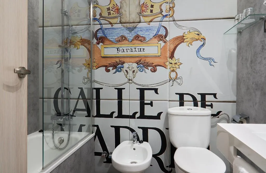DOUBLE SUPERIOR Room, Puerta de Toledo, Madrid