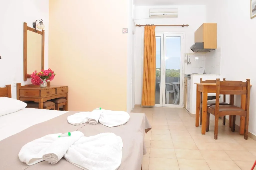 STUDIO STANDARD Room, Mastorakis Studios, Crete