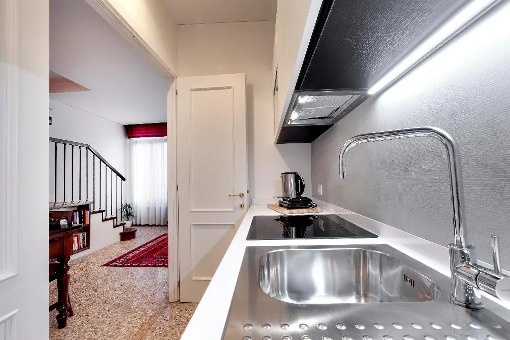 APARTMENT CAPACITY 2 ONE BEDROOM Room, Palazzo Schiavoni Residenza d'Epoca, Venice