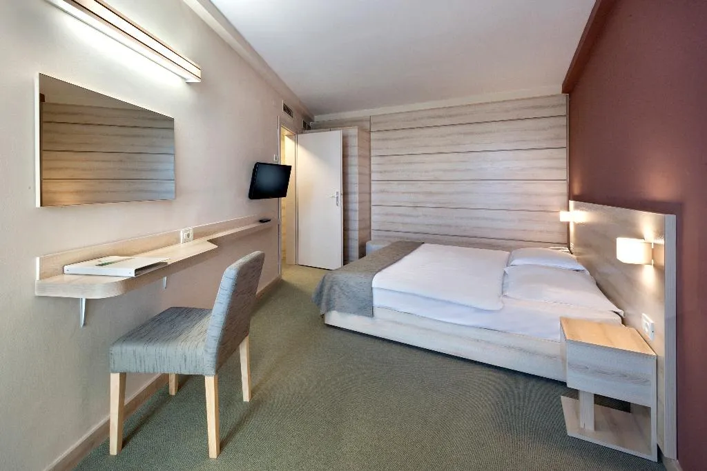 FAMILY ROOM PARK VIEW WITH BALCONY Room, Hotel Materada Plava Laguna, Istria