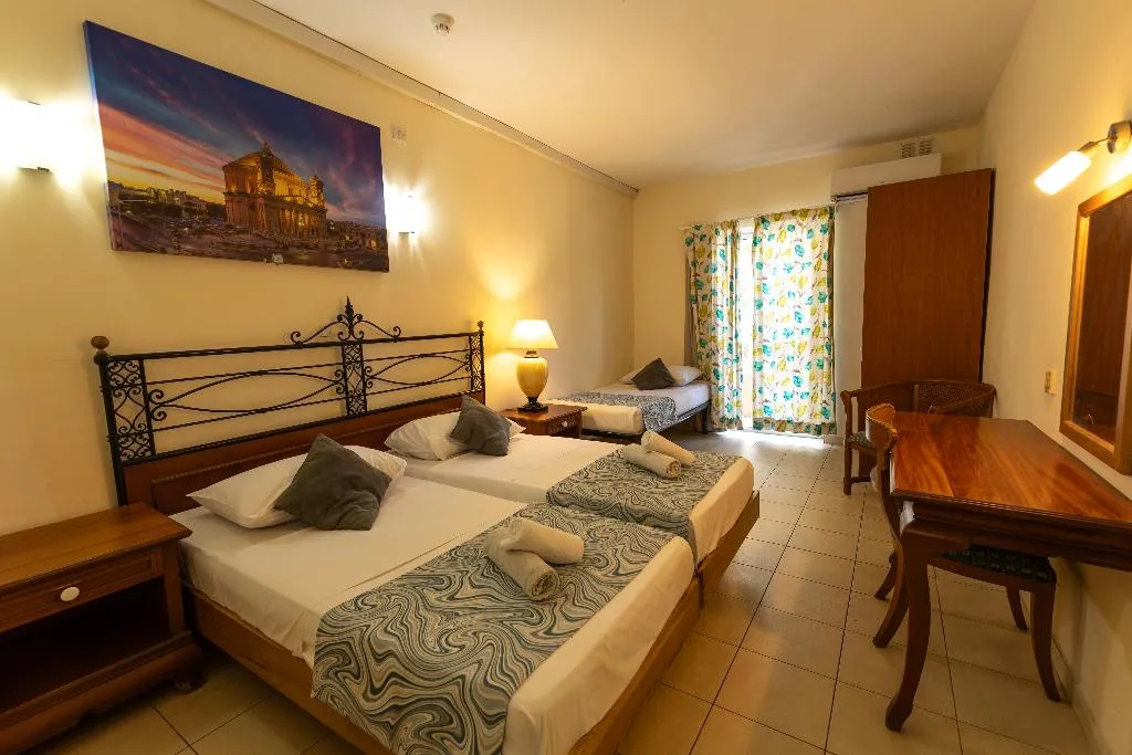 APARTMENT TWO BEDROOMS Room, Qawra Point Holiday Complex, Malta