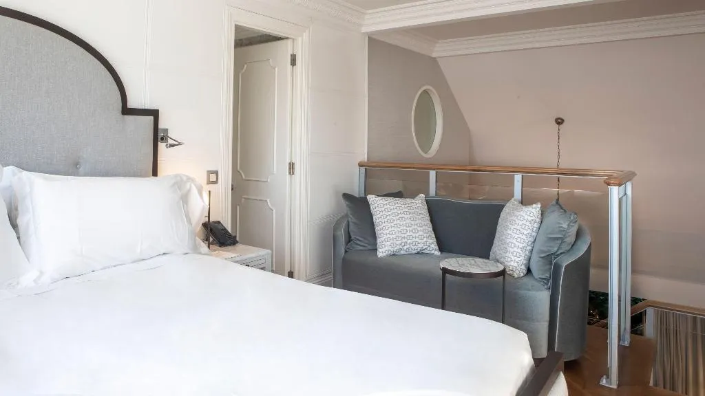 SUITE STANDARD Room, InterContinental Porto Palacio das Cardosas, Porto