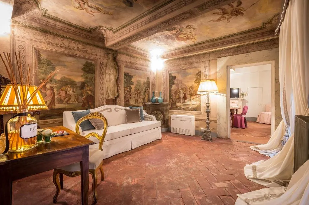 Room, Piazza Pitti Palace, Florence