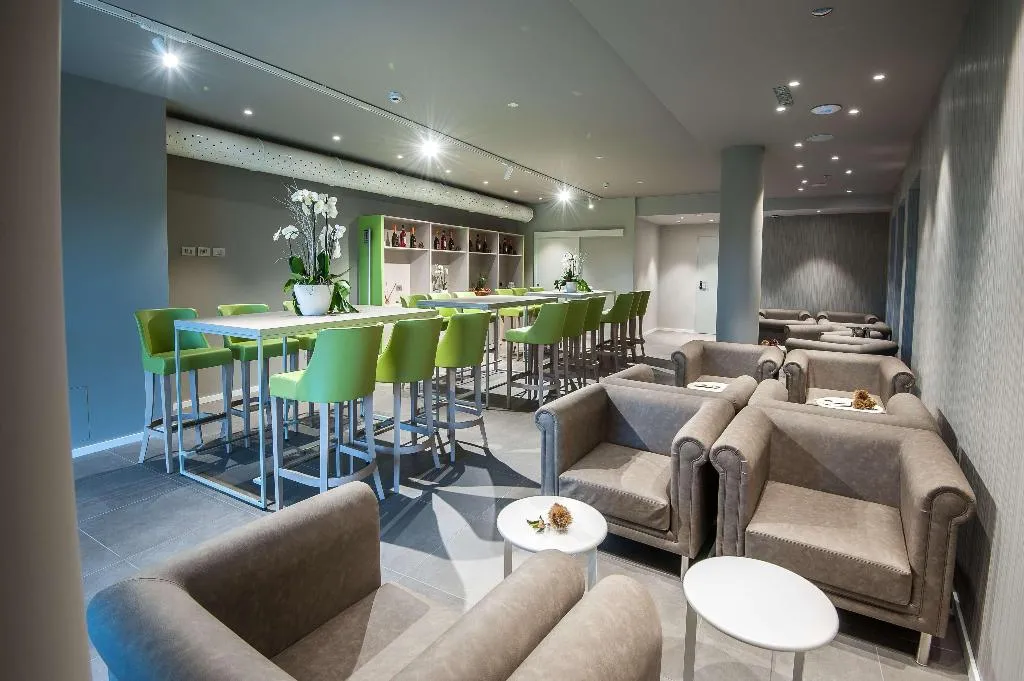 Bar, Hotel Horizon Wellness & Spa Resort, BW Signature, Milan