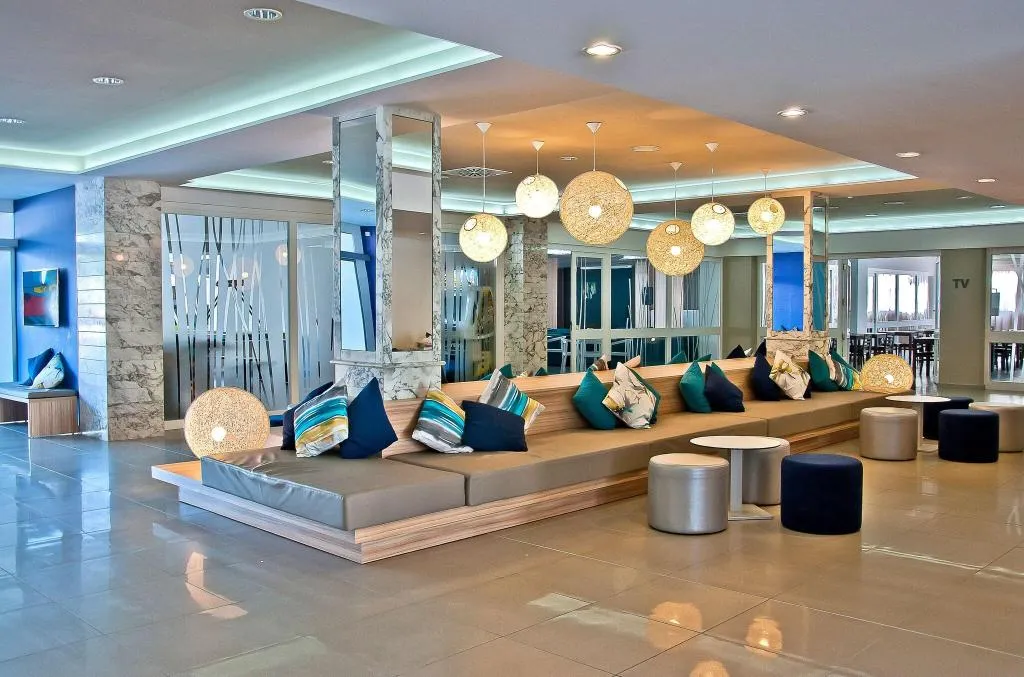 Lobby, BQ Delfin Azul, Majorca