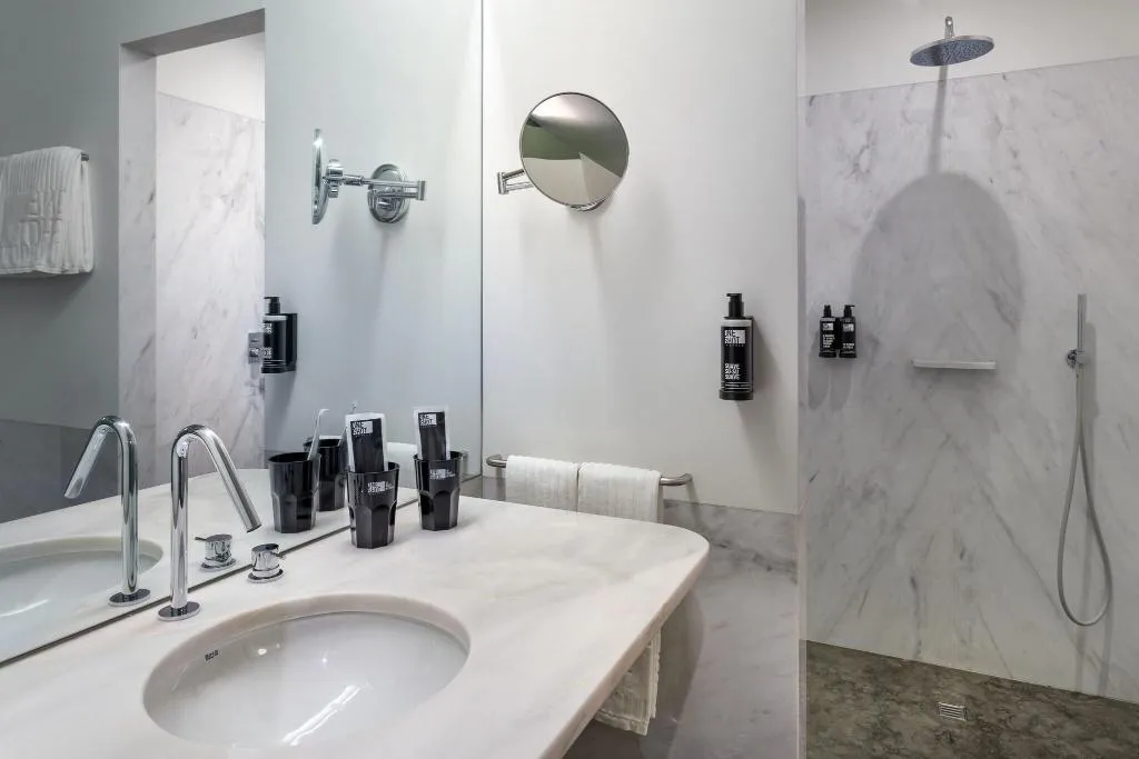 Room, One Shot Aliados Goldsmith, Porto