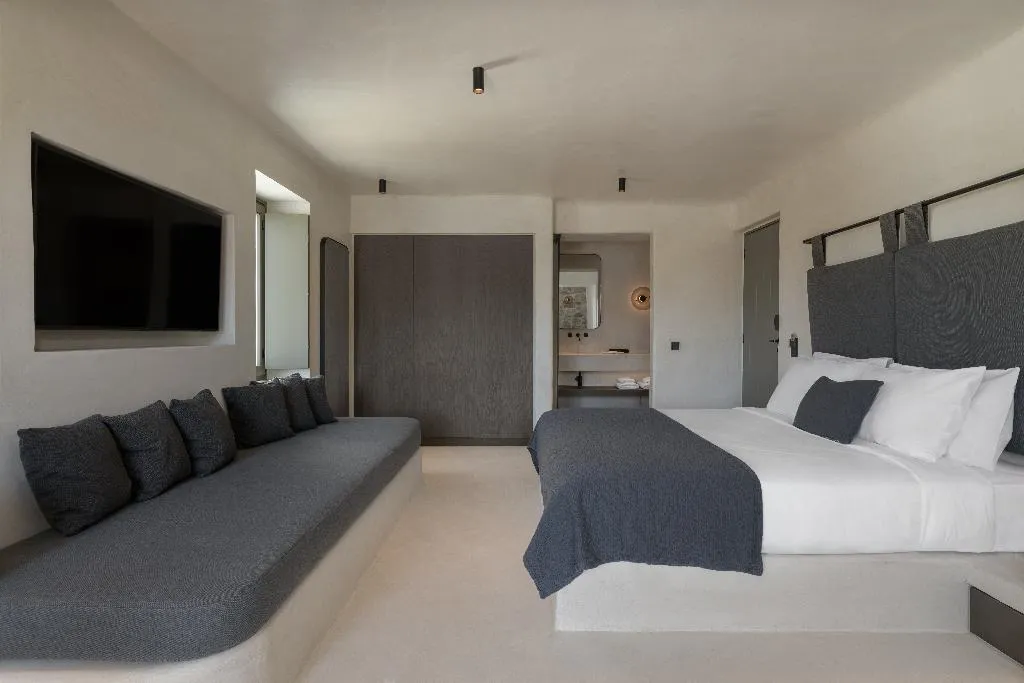Double or Twin DELUXE WITH JACUZZI Room, Rocabella Mykonos Hotel, Mykonos