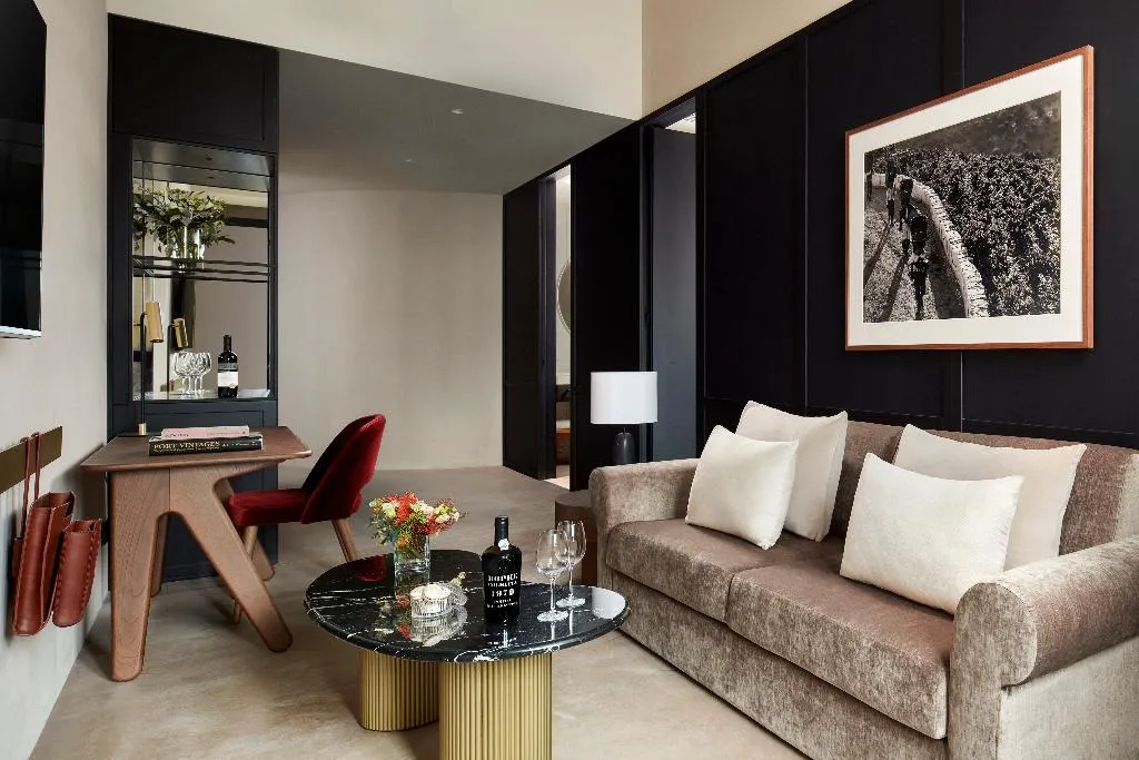 FAMILY ROOM STANDARD Room, Tivoli Kopke Porto Gaia Hotel, Porto