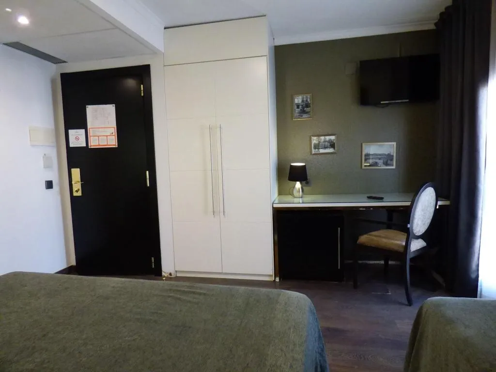 Room, Moderno, Barcelona