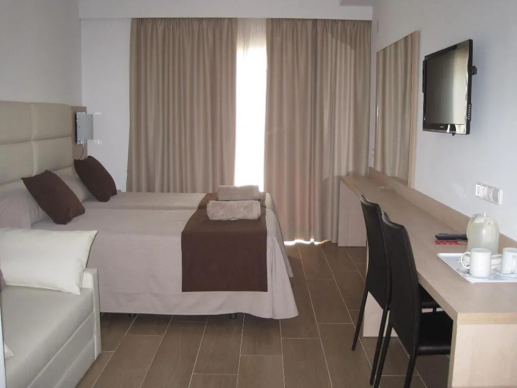 Room, Hostal La Cigüeña, Ibiza
