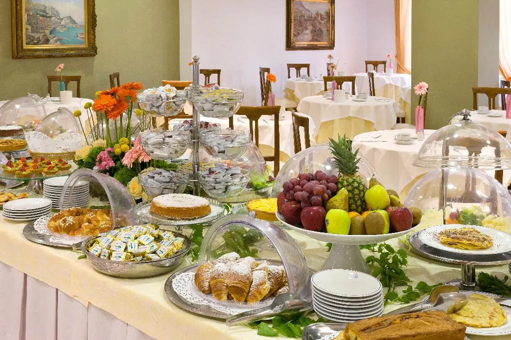 Restaurant, Hotel Alpha, Naples