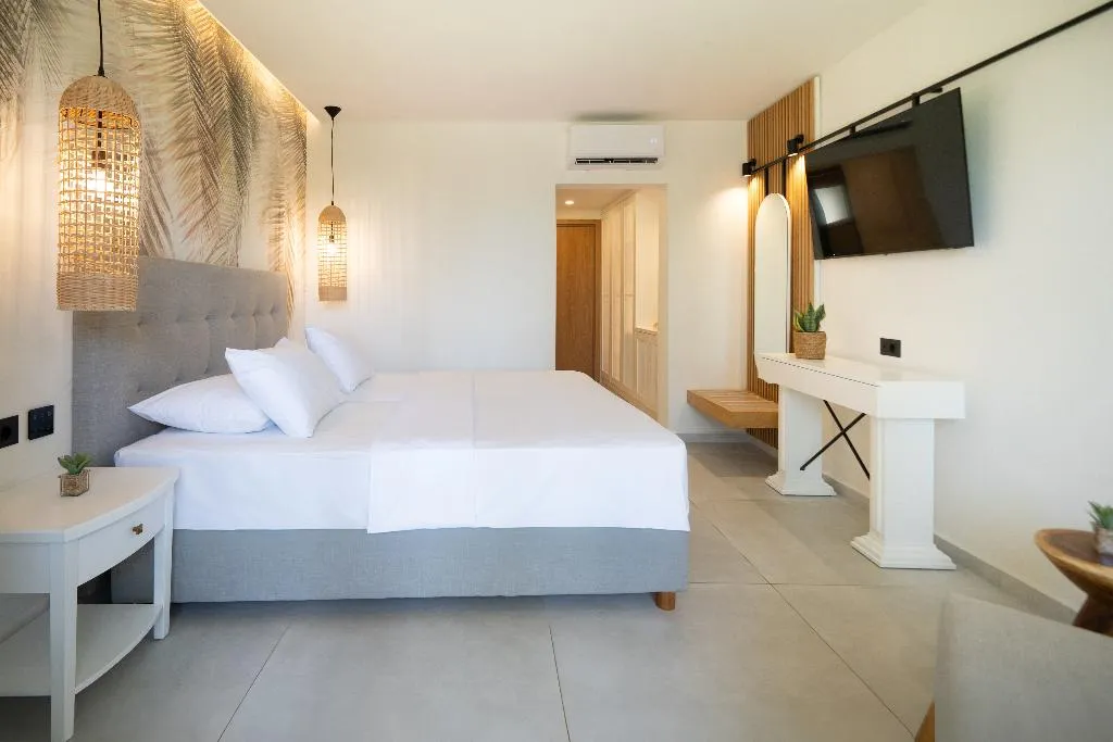 JUNIOR SUITE SIDE SEA VIEW Room, Iberostar Selection Creta Marine, Crete