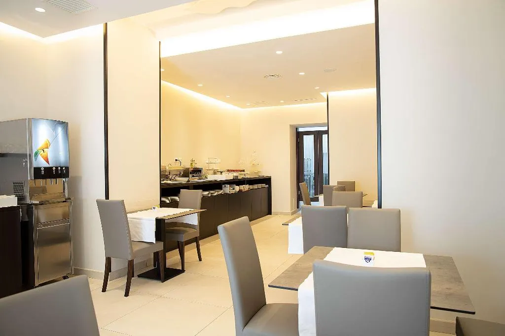 Restaurant, Palazzo Argenta, Naples