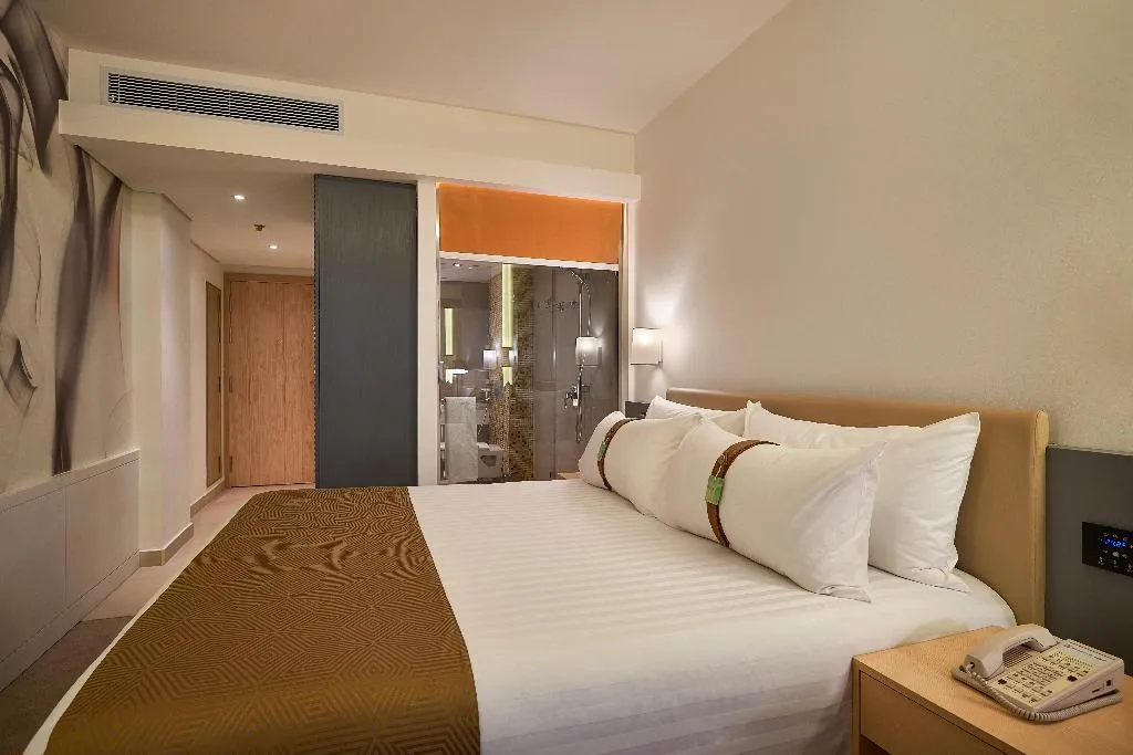 DOUBLE CITY VIEW KING BED Room, Holiday Inn Cairo Maadi, Cairo