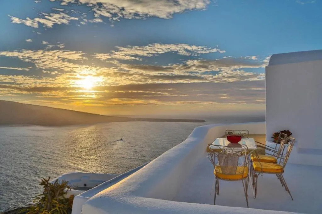 Room, The Architect's Cave House, Santorini