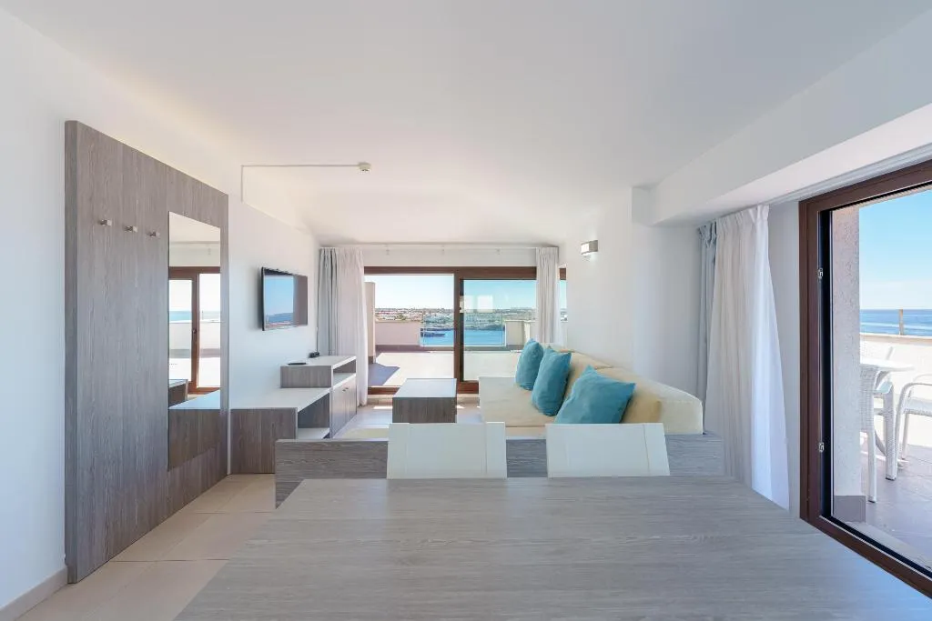 APARTMENT DELUXE SEA VIEW Room, Caprice Skyline Aparthotel, Menorca