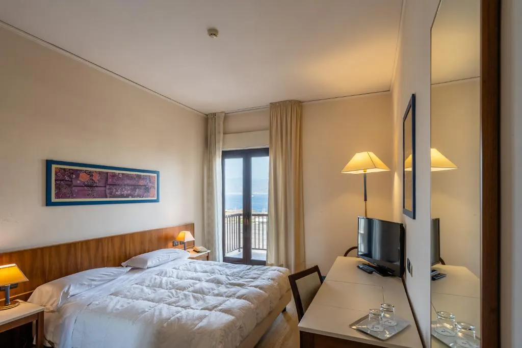 DOUBLE STANDARD Room, Europa Palace, Catania