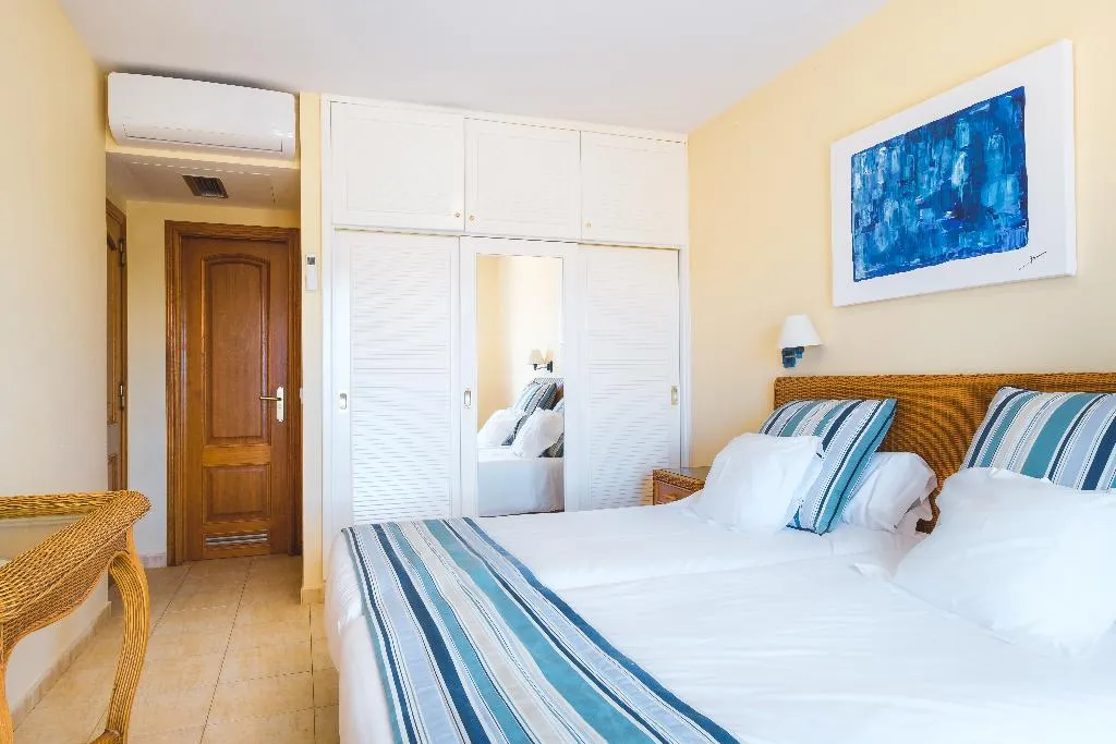 BUNGALOW SEA VIEW CAPACITY 2 Room, Apartamentos LIVVO Coloradamar, Lanzarote