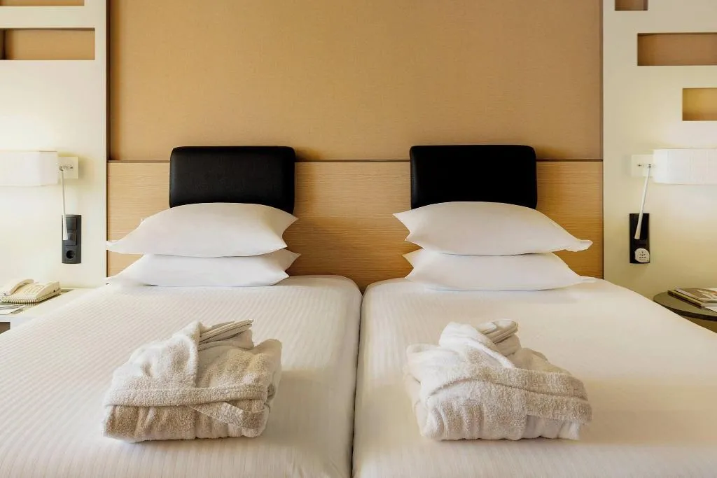 TWIN EXECUTIVE Room, Marriott Hotel Madrid Auditorium, Madrid