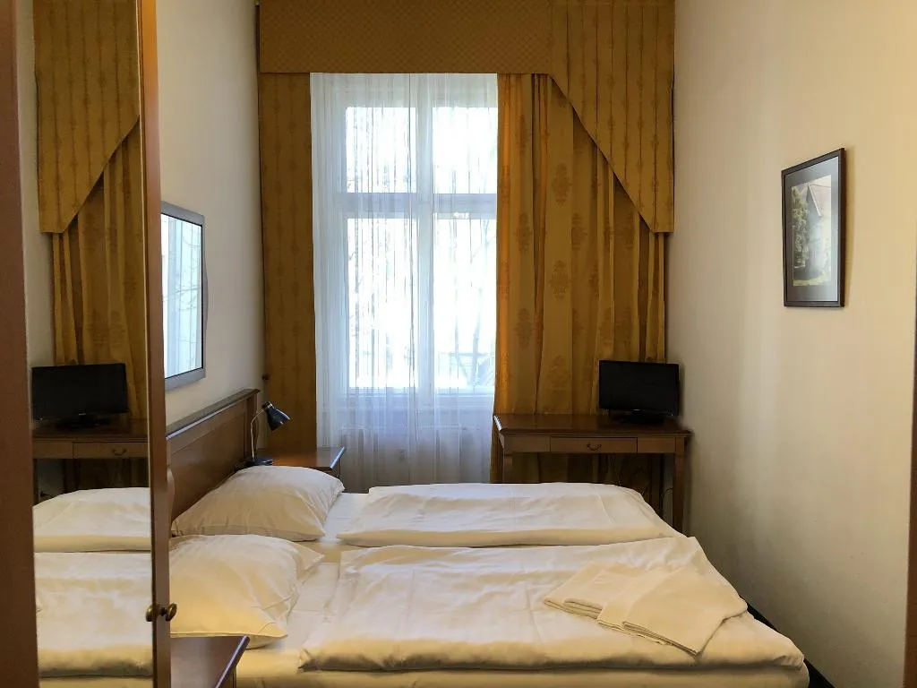 Double or Twin STANDARD Room, Brezina, Prague