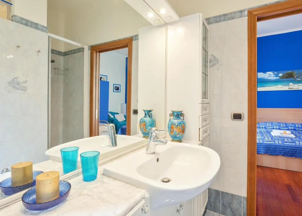 Room, Music Guesthouse Bed And Breakfast, Naples
