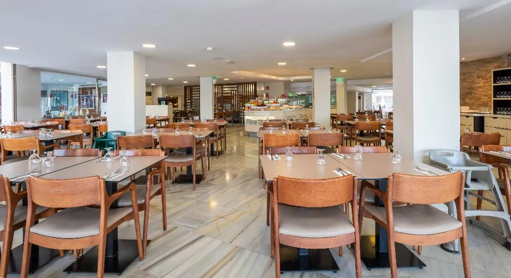 Restaurant, Leonardo Royal Htl Mallorca Palmanova Bay, Majorca