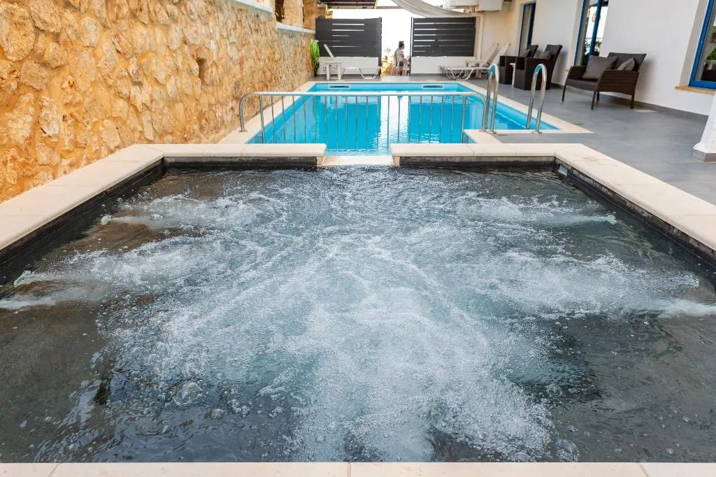 Sports and Entertainment, Alexis, Crete
