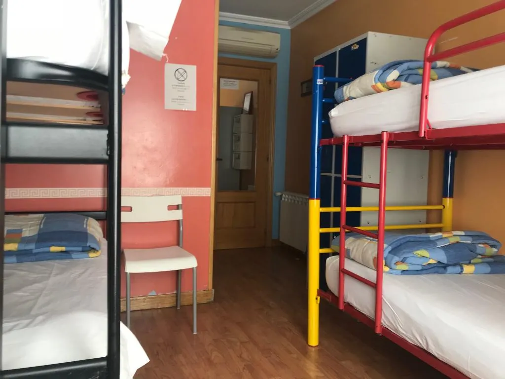 Bed in dormitory CAPACITY 4 Room, Hostel RC Miguel Angel, Madrid