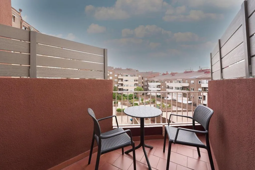 DOUBLE SINGLE USE WITH DOUBLE BED Room, Catalonia Park Putxet, Barcelona