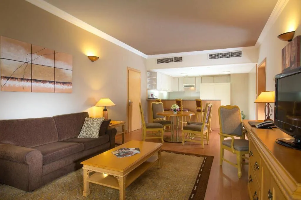 SUITE TWO KING BEDS Room, Millennium Plaza Downtown Suites exCrowne Plaza Ap, Dubai