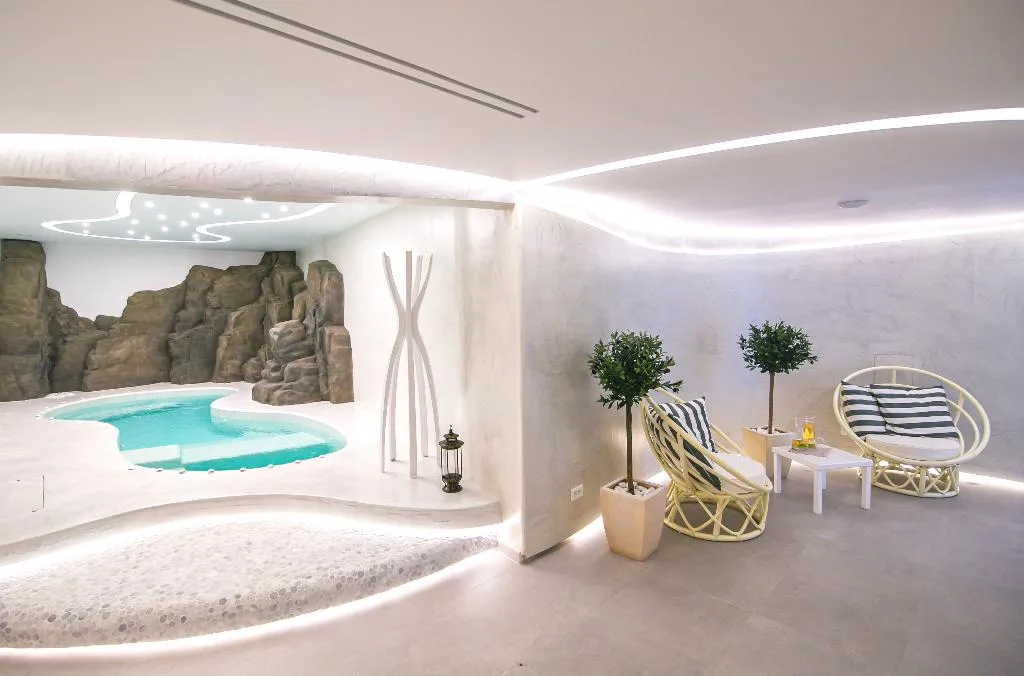 Sports and Entertainment, Acroterra Rosa Luxury Suites & Spa, Santorini