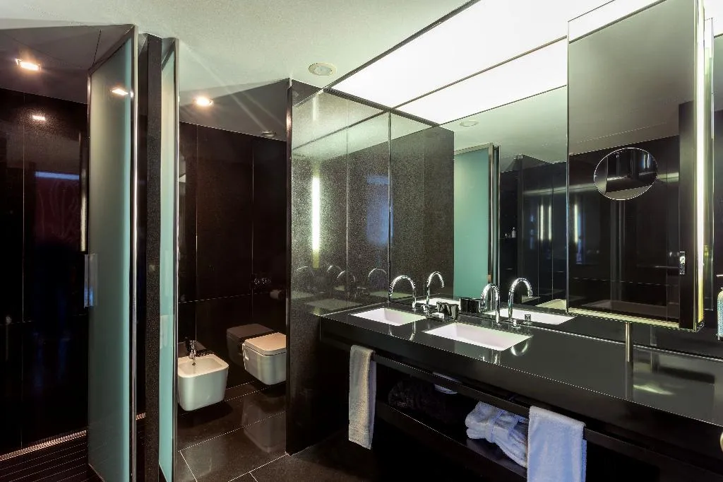 Double or Twin DELUXE RIVER VIEW Room, Altis Belem Hotel & Spa, a Member of Design Hotels, Lisbon